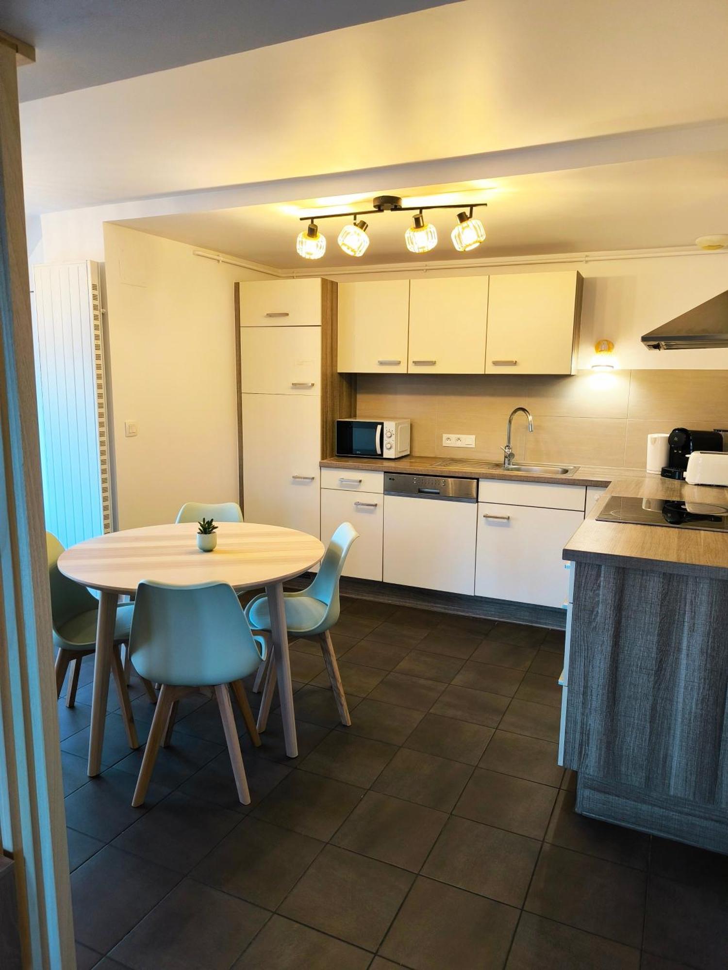 Duplex Moderne A 10 Minutes De Colmar Apartment Wintzenheim Exterior photo